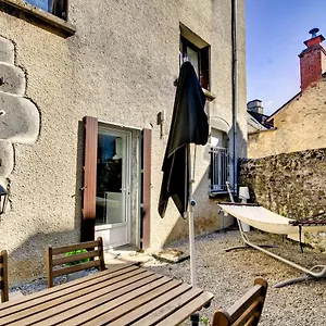 Offre De Lancement Terrasse Netflix , Mauriac (Cantal) France