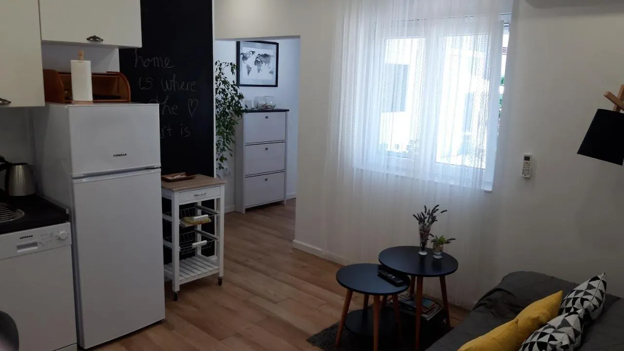 Lili Apartment In Zadar Pet Friendly, Free Parking 0*,  Croatie